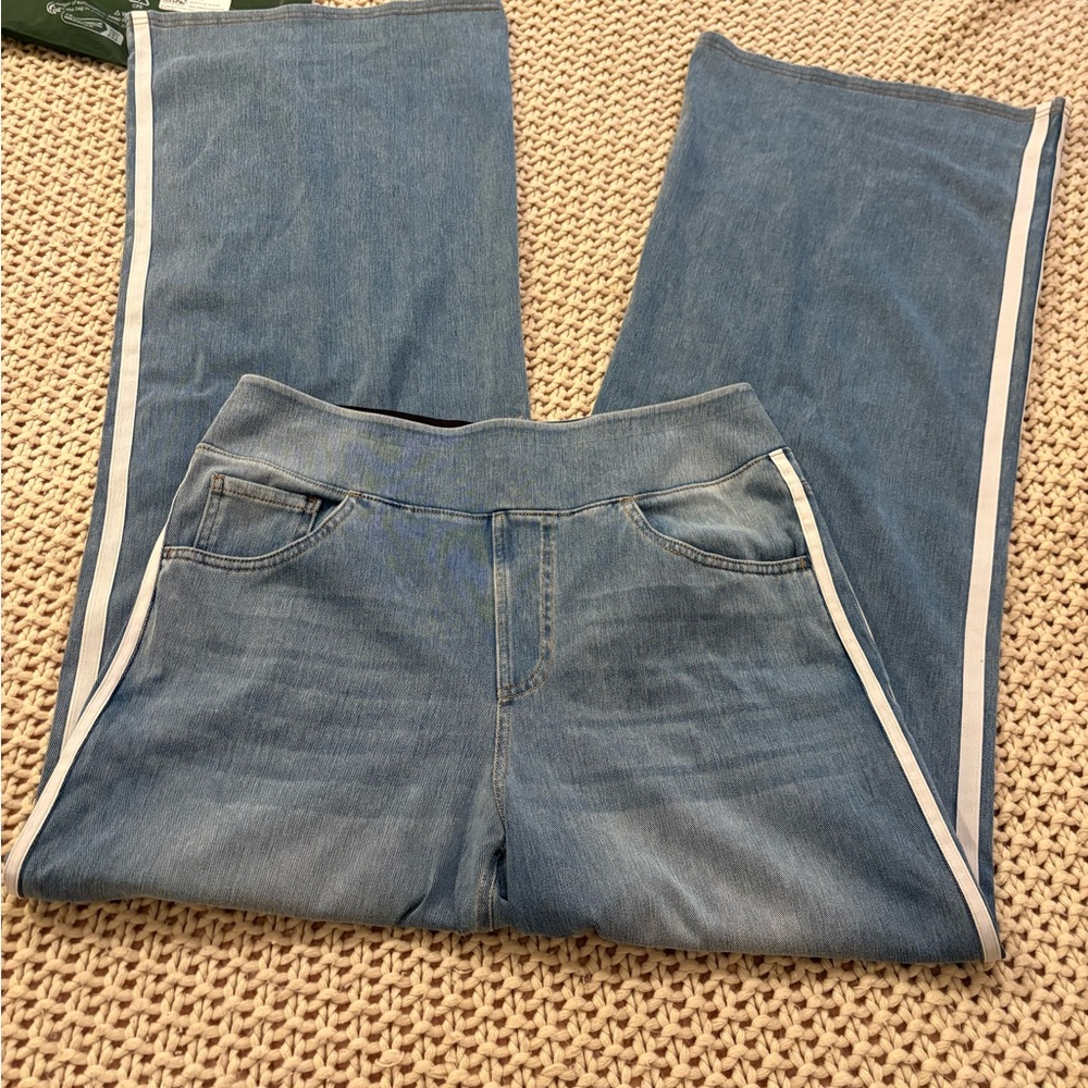 NWT TALL LARGE HALARA Light Blue Wide-Leg Denim Jeans with White Side Stripe